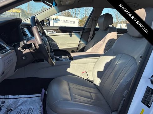Used 2018 Genesis G80 3.8 AWD/4WD image 14