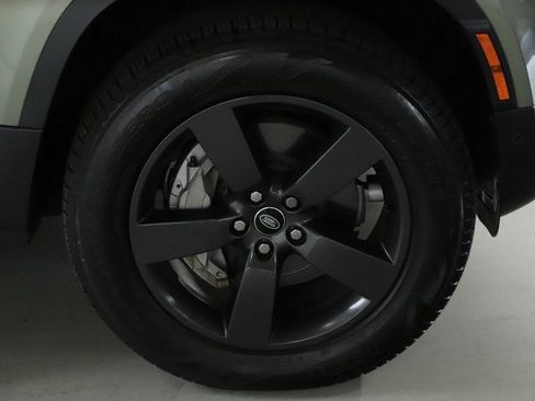 Certified 2022 Land Rover Defender 110 SE AWD/4WD image 10