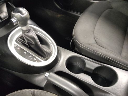 Used 2019 Kia Soul + FWD image 26