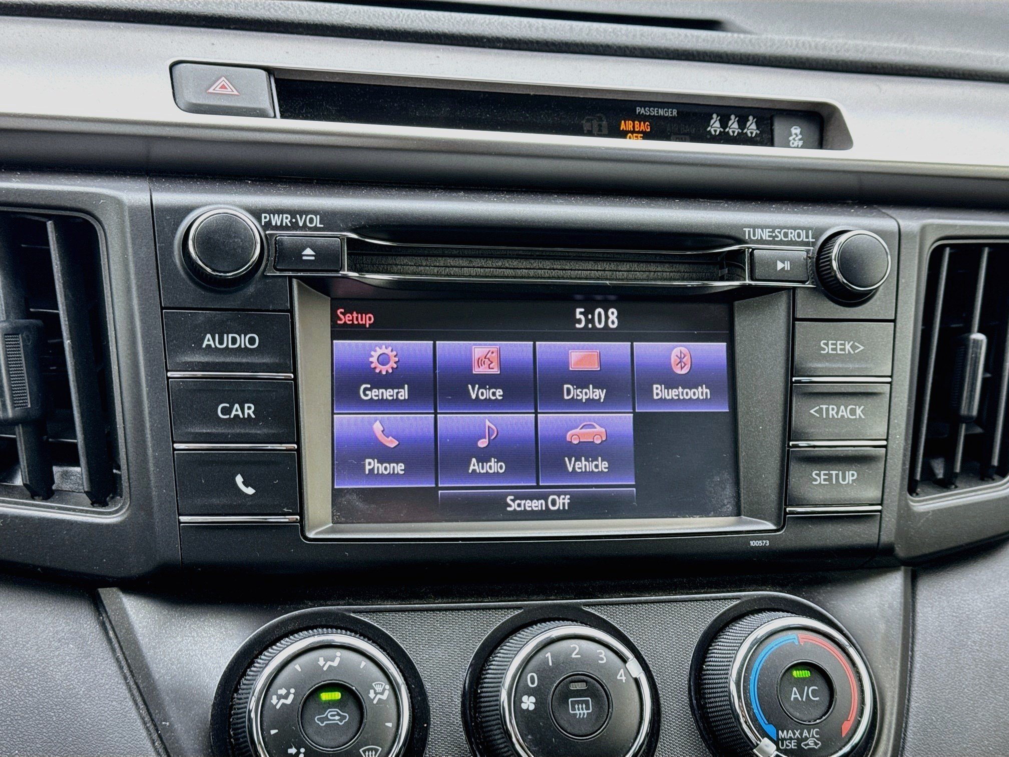 Used 2018 Toyota RAV4 LE w/ All Weather Liner Package FWD image 9