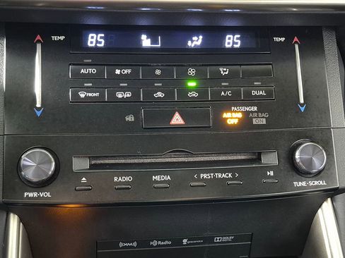 Used 2014 Lexus IS 350 AWD w/ Luxury Package w/Gray Wood image 19