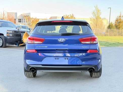 Used 2018 Hyundai Elantra GT Sport image 9