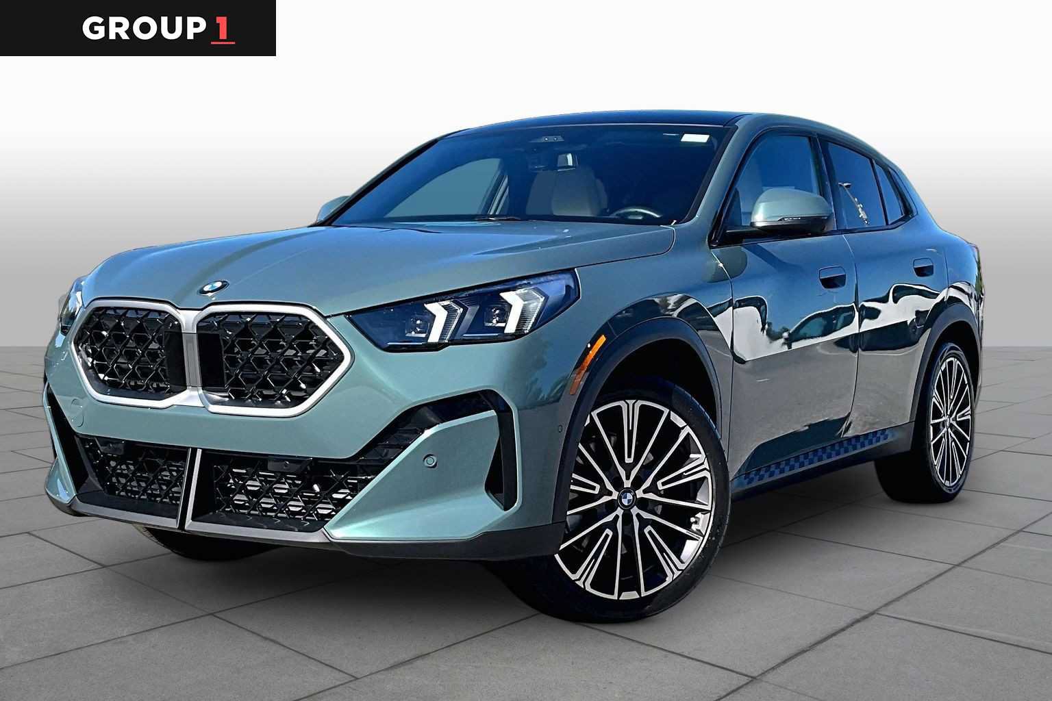 Used 2026 BMW X2 xDrive28i w/ Technology Package AWD/4WD image 1