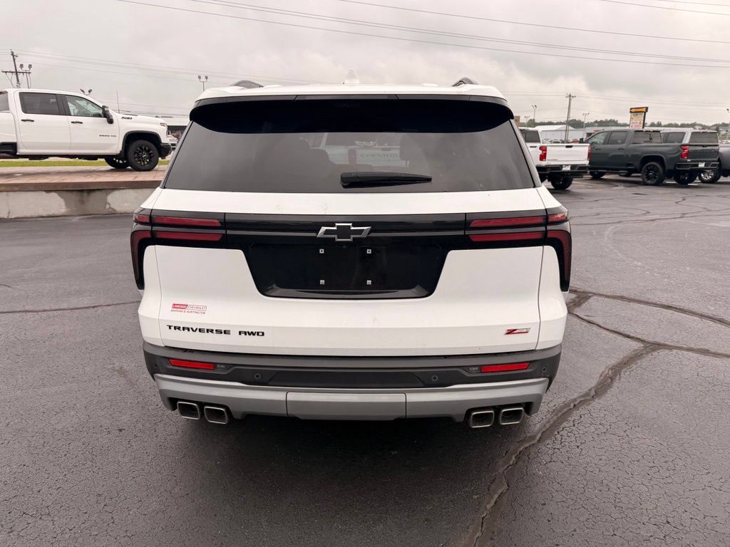 Used 2024 Chevrolet Traverse Z71 w/ Enhanced Driving Package AWD/4WD image 4