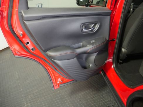 Used 2024 Honda HR-V Sport image 12
