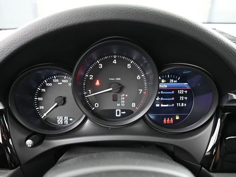 Certified 2023 Porsche Macan Turbo AWD/4WD image 19