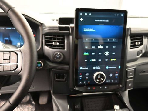 Used 2025 Ford F150 Lightning Flash image 24