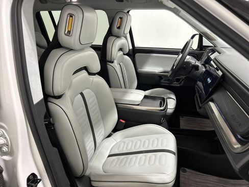 Used 2024 Rivian R1S Adventure AWD/4WD image 24