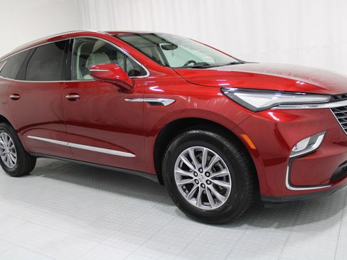 Used 2023 Buick Enclave Premium AWD/4WD image 4
