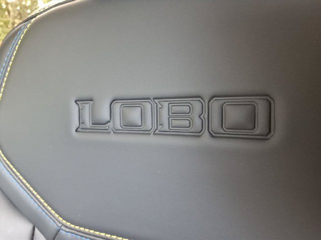 Used 2025 Ford Maverick Lobo AWD/4WD image 15