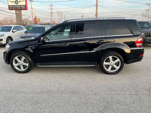 Used 2009 Mercedes-Benz GL 320 BlueTEC 4MATIC image 2