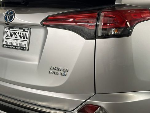 Used 2016 Toyota RAV4 Limited image 9