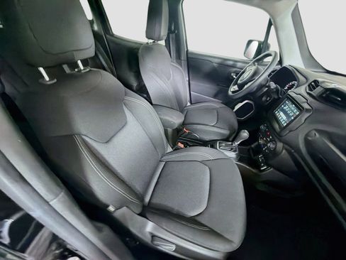 Used 2021 Jeep Renegade Sport FWD image 30