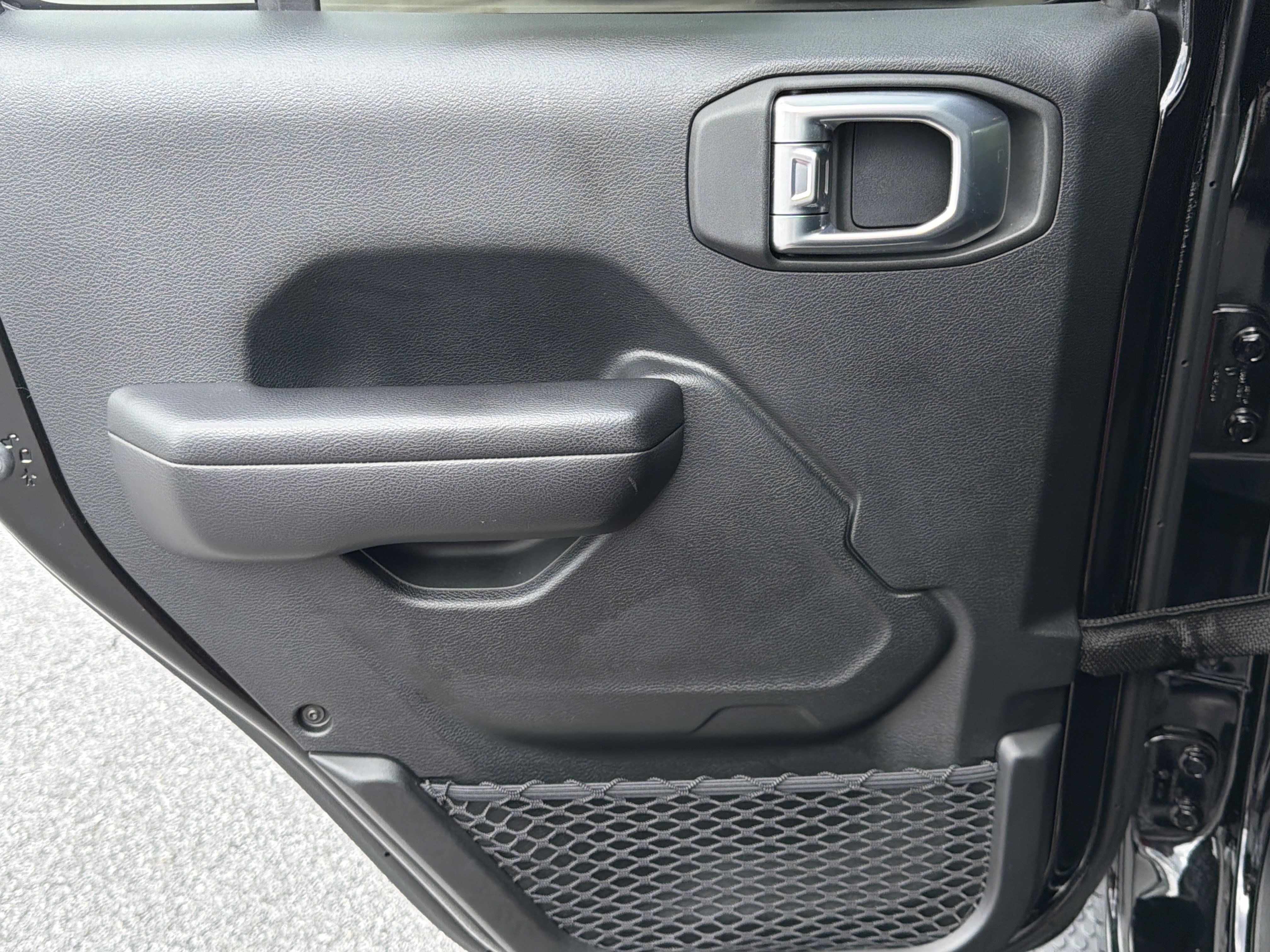 Used 2019 Jeep Wrangler Unlimited Sport S AWD/4WD image 26