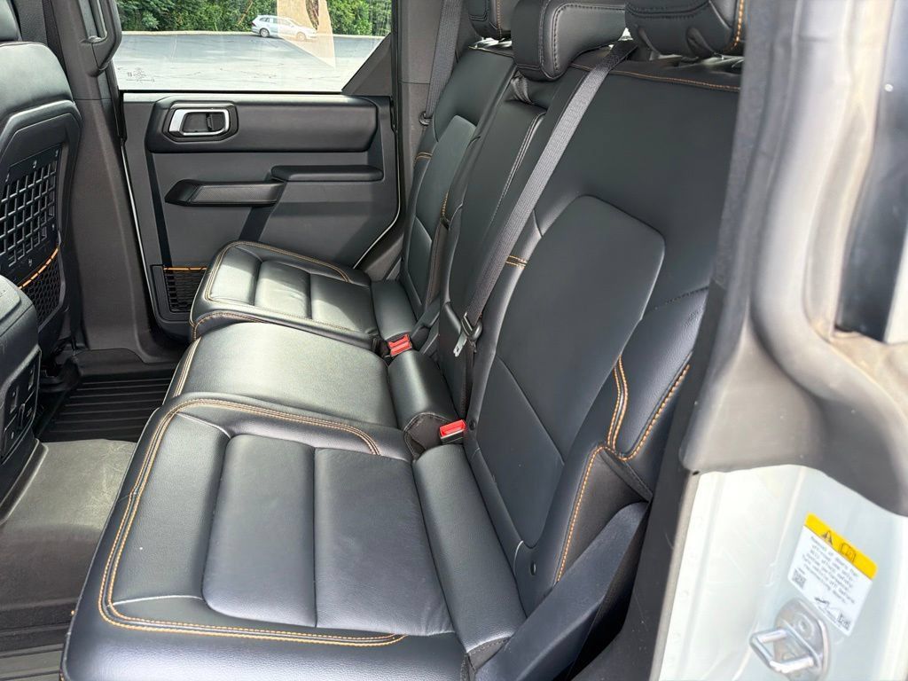Used 2024 Ford Bronco Badlands AWD/4WD image 48
