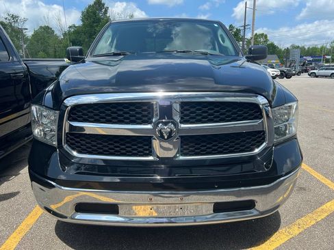 Used 2018 RAM 1500 Classic SLT AWD/4WD image 2