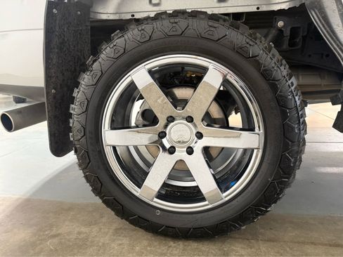 Used 2025 Ford F150 XLT w/ Equipment Group 301A Standard AWD/4WD image 10