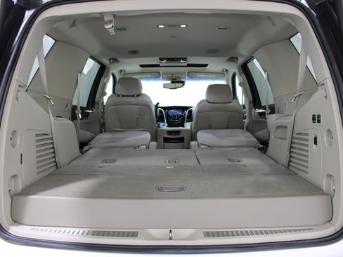 Used 2016 Cadillac Escalade Luxury AWD/4WD image 23