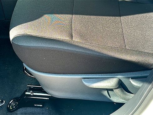 New 2025 Nissan Kicks Play S image 12