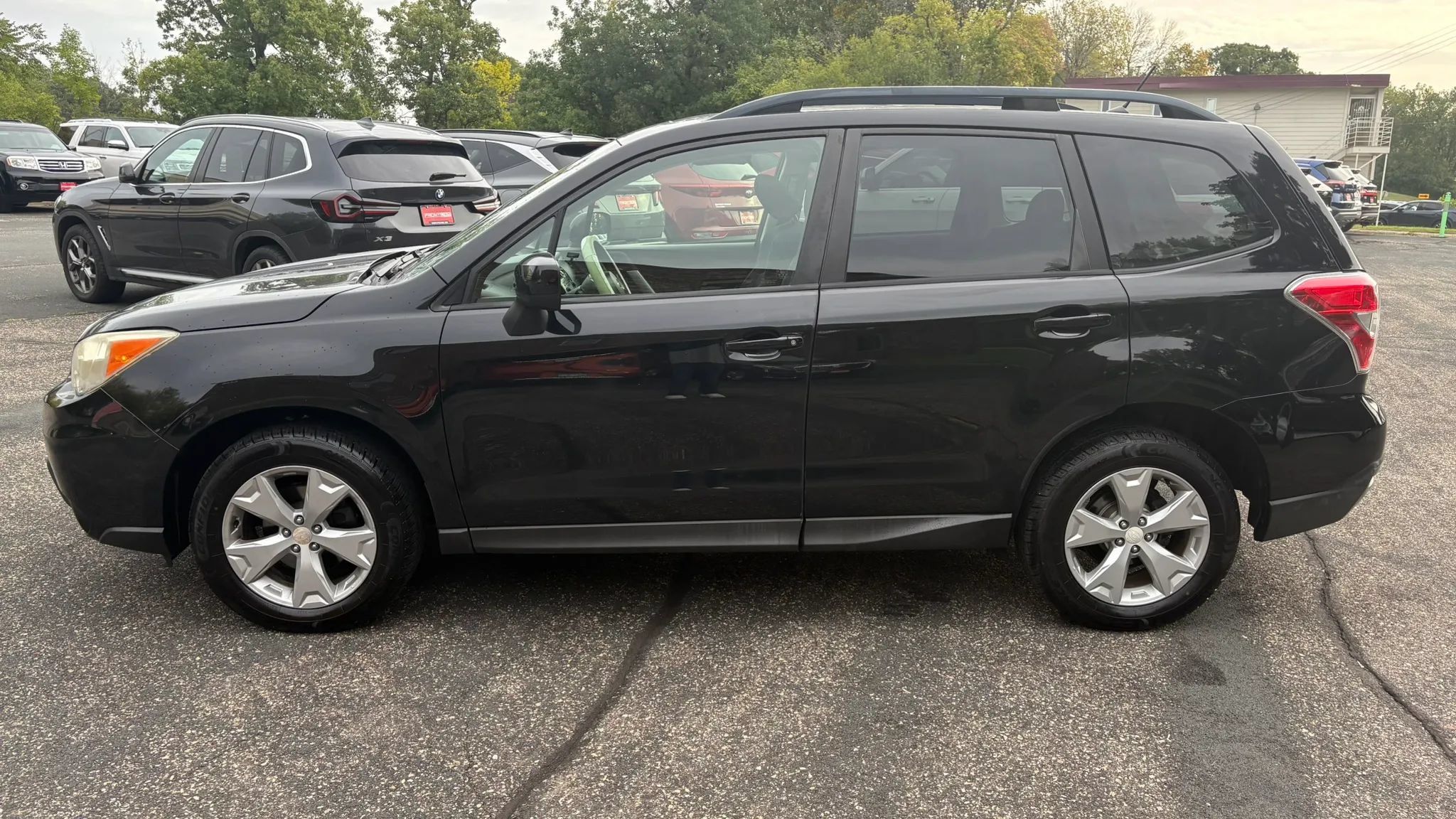 Used 2015 Subaru Forester 2.5i Premium w/ All-Weather Package AWD/4WD image 7