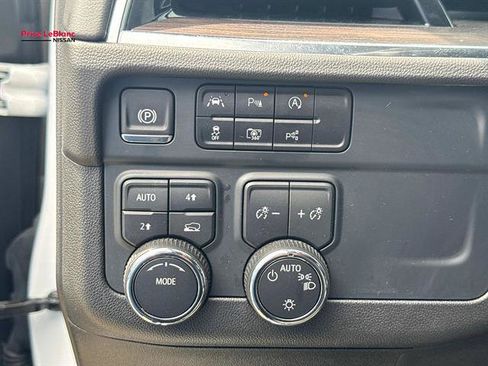 Used 2025 Chevrolet Tahoe LT AWD/4WD image 20