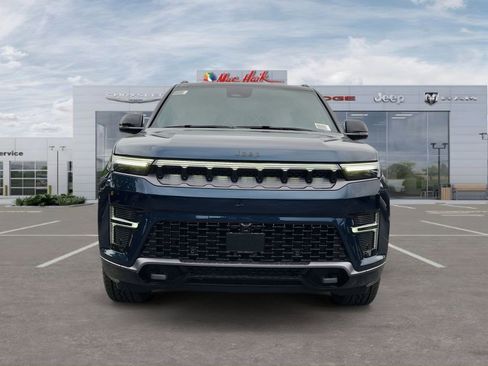 New 2026 Jeep Grand Wagoneer 4WD image 8