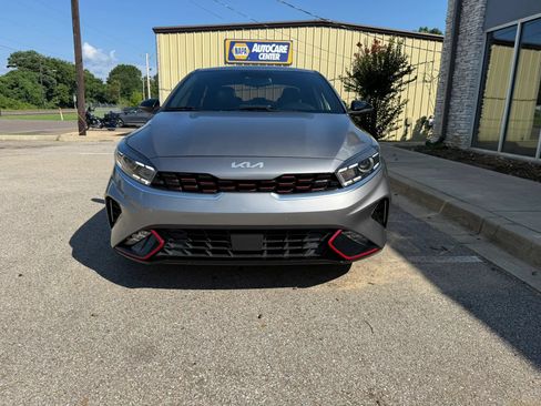 Used 2022 Kia Forte GT-Line w/ GT-Line Premium Package FWD image 3