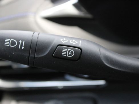 Used 2024 Buick Envista Sport Touring w/ Convenience I Package FWD image 28