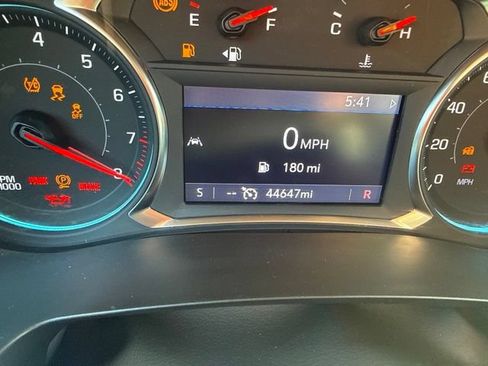 Used 2023 Chevrolet Traverse LT AWD/4WD image 38