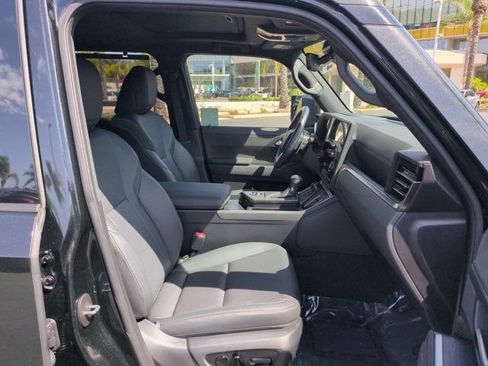 Used 2024 Lexus GX 550 AWD/4WD image 29