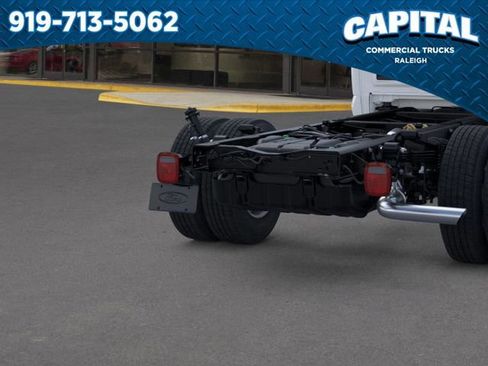 New 2025 Ford F350 XL w/ XL Chrome Package image 21