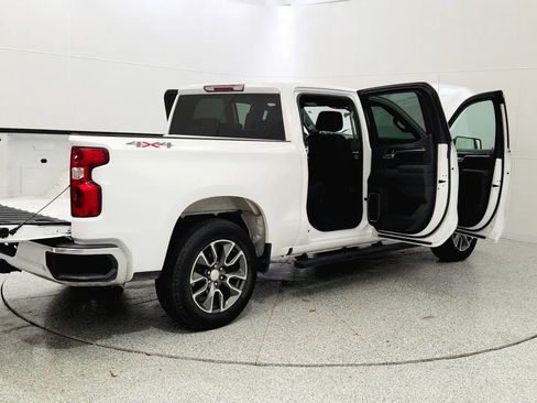 Used 2022 Chevrolet Silverado 1500 LT image 12