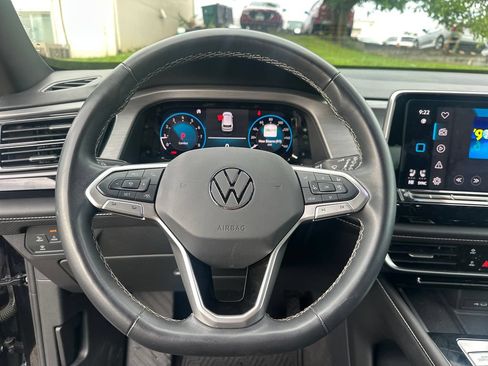 Used 2024 Volkswagen Atlas Cross Sport SE w/ Panoramic Sunroof Package AWD/4WD image 40