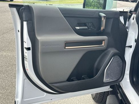 Used 2024 GMC Hummer EV 2X AWD/4WD image 10