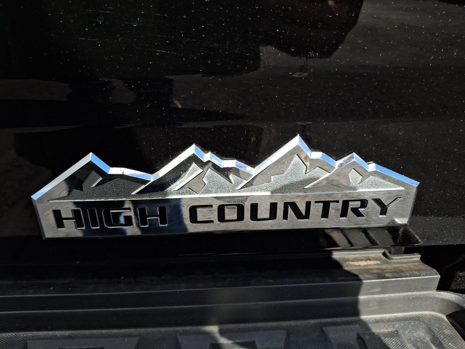 Used 2015 Chevrolet Silverado 3500 High Country AWD/4WD image 32