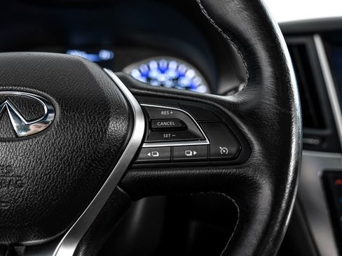 Used 2019 INFINITI Q60 3.0t Luxe w/ Essential Package image 16