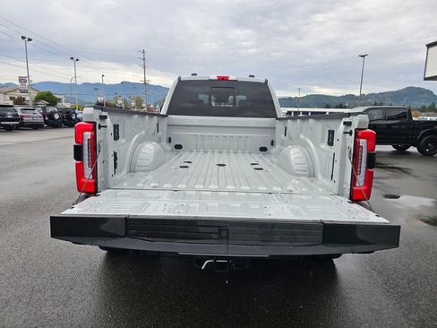 Used 2025 Ford F450 Platinum w/ Platinum Plus Package image 10