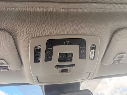 Used 2024 Toyota Sienna XLE image 26