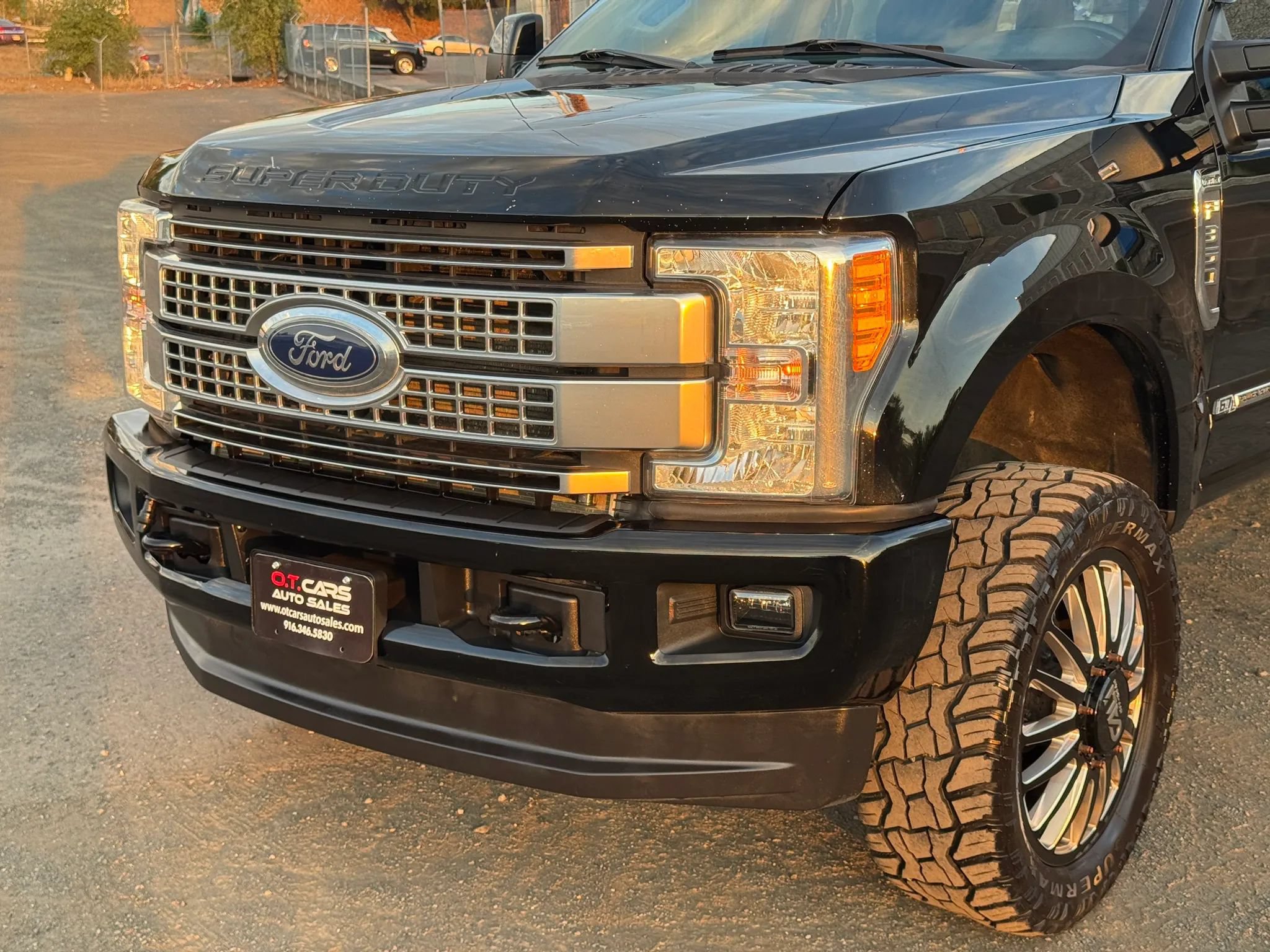 Used 2017 Ford F350 Lariat AWD/4WD image 15