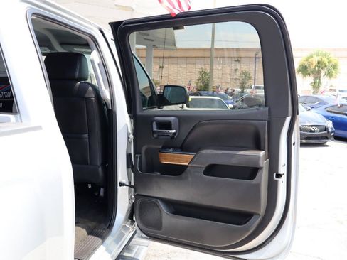 Used 2017 Chevrolet Silverado 1500 LTZ AWD/4WD image 17