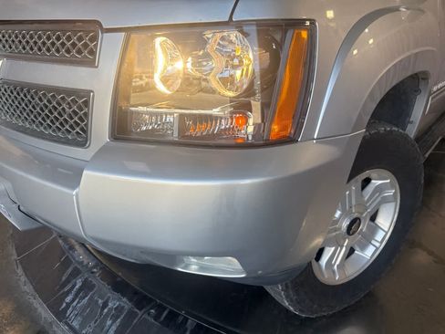 Used 2013 Chevrolet Suburban LT AWD/4WD image 9
