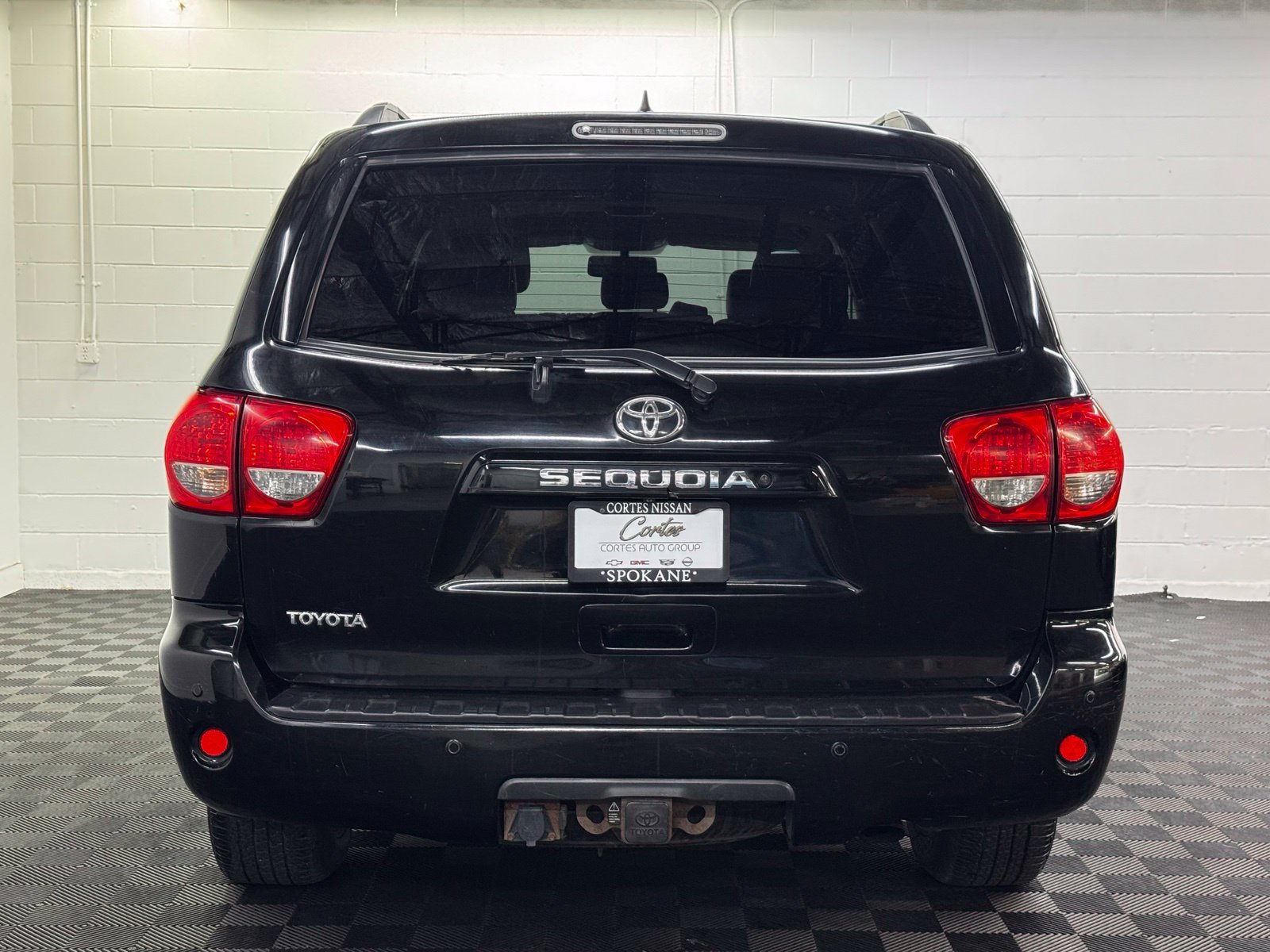 Used 2010 Toyota Sequoia SR5 AWD/4WD image 6