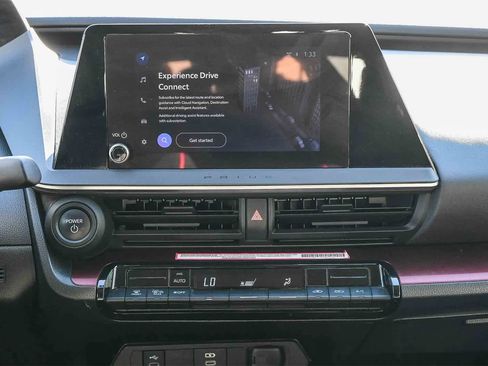 Used 2024 Toyota Prius Prime SE image 13