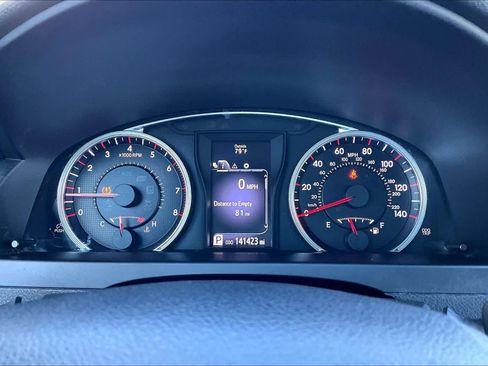 Used 2015 Toyota Camry SE FWD image 26