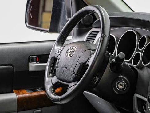 Used 2012 Toyota Tundra Limited w/ Memory Pkg AWD/4WD image 17
