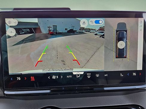 New 2026 Ford Expedition Active image 17