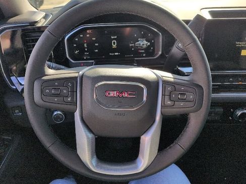 New 2026 GMC Sierra 1500 SLE image 8
