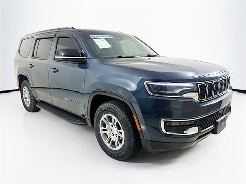 Used 2023 Jeep Wagoneer 2WD image 19