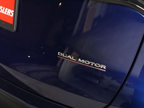 Used 2023 Tesla Model Y Performance AWD/4WD image 13