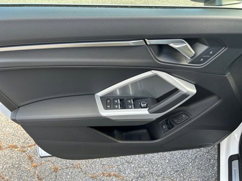 Certified 2025 Audi Q3 2.0T Premium w/ Convenience Package image 32